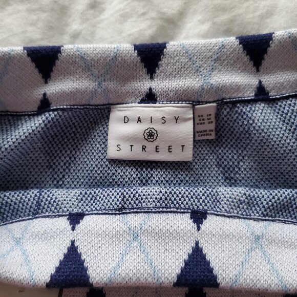 Women’s Daisy Street Size S Argyle Blue & White Knit Skirt - Picture 4 of 7